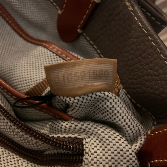 SOLD Dooney & Bourke Brenna Bag - Picture 5 of 8